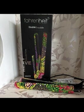 Fahrenheit Floral Heat Wave Flat Iron - Green, Yellow, Pink